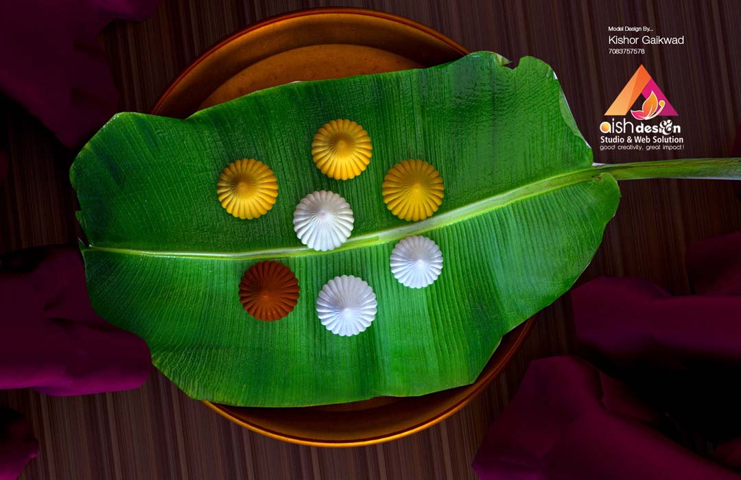 modak-with-banana-leaf